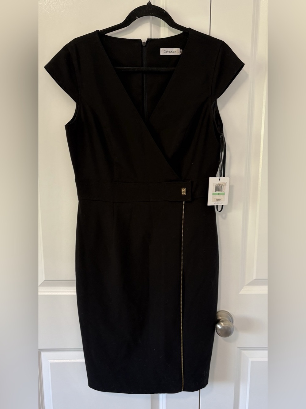 Calvin Klein Cap Sleeve V-Neck Sheath Dress with Hardware Waist Detail Black